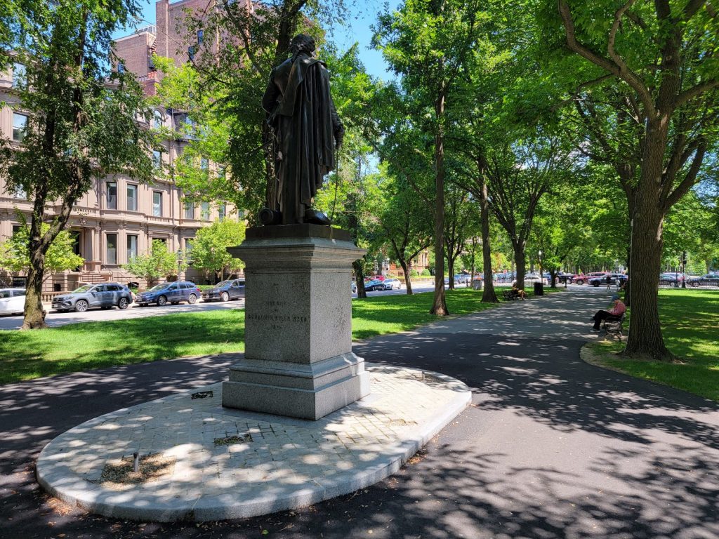 (Back Bay) Commonwealth Avenue Mall 